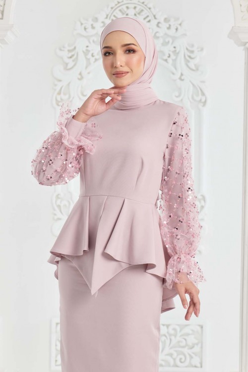 Evelina Kurung in Dusty Pink (2)