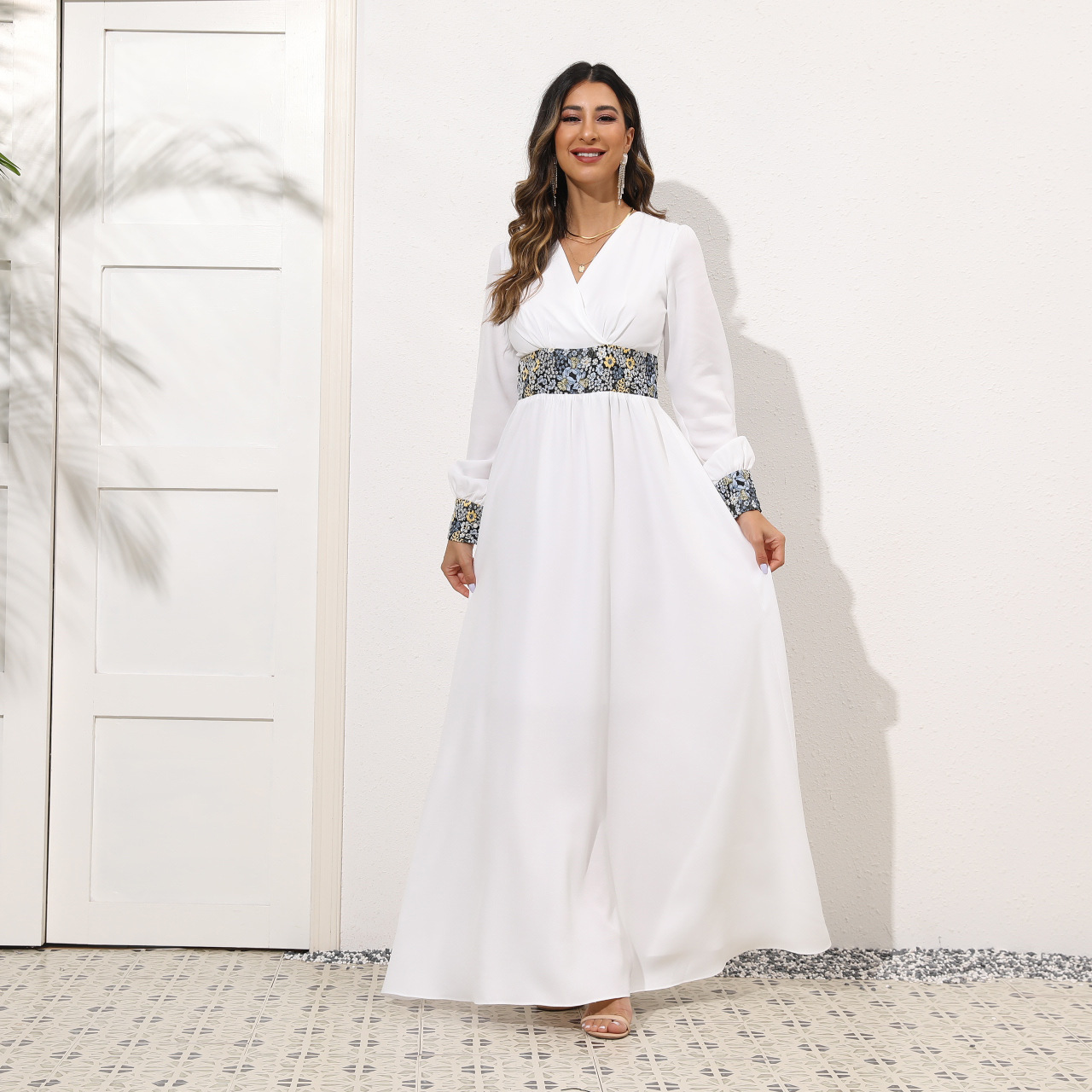 2022 New Middle Eastern Simple V-neck High Waist Shows Thin And Elegant Temperament Muslim Long Dress Abaya