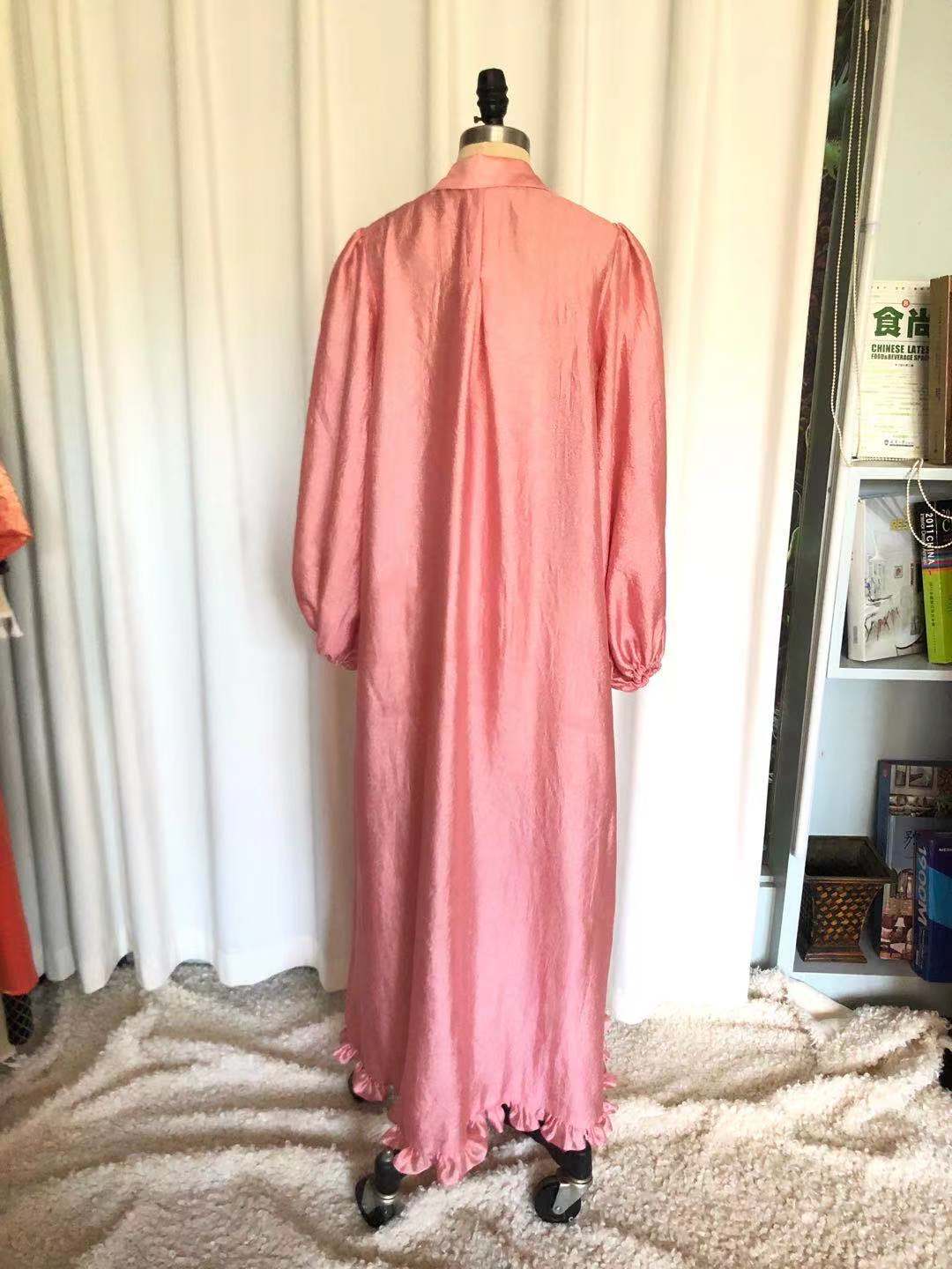 2022 Muslim Dubai Foreign Trade Solid Color Elegant Temperament Double Layer Bright Silk Wrinkled Middle East Women's Coat