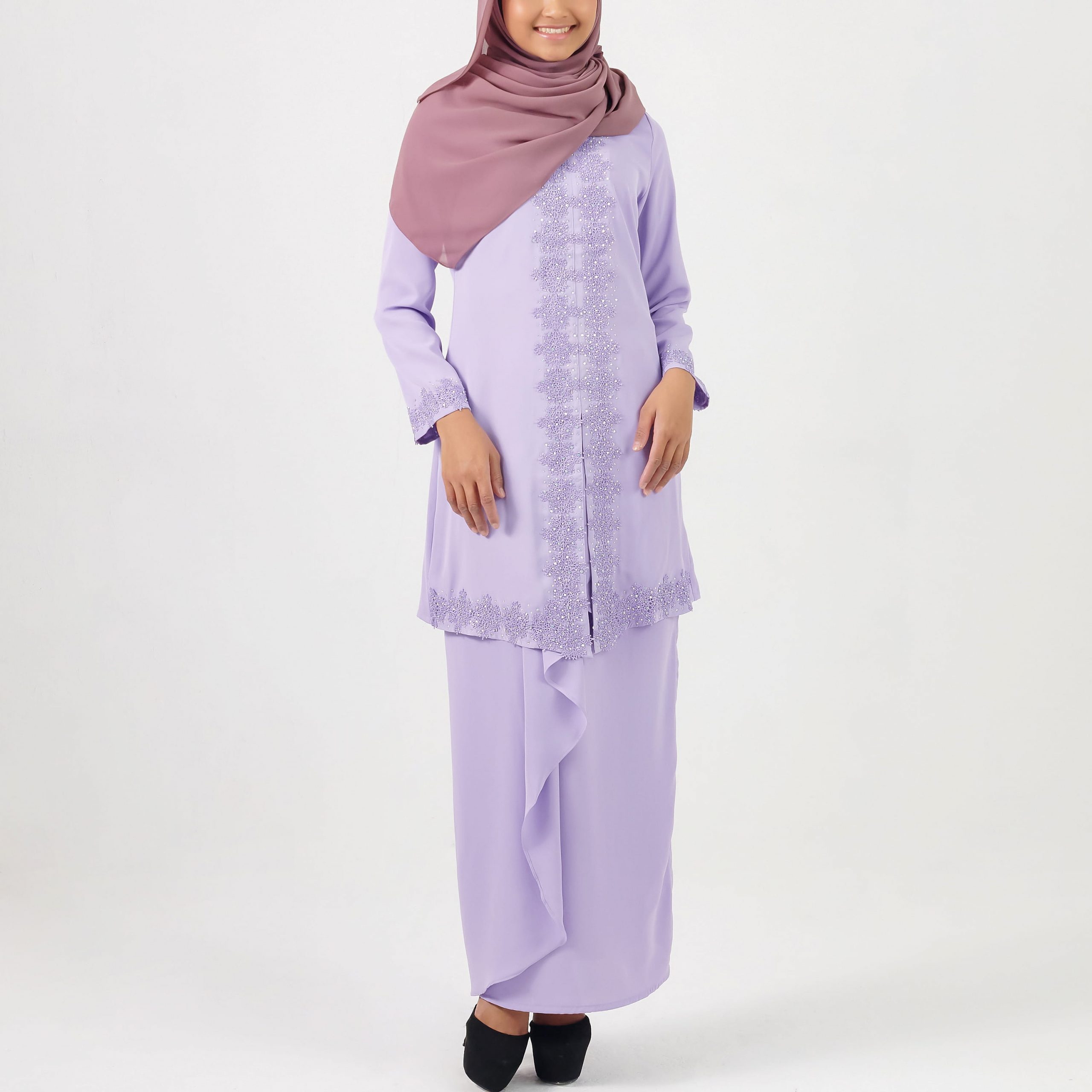 Kurung Kebaya Tulip skirt cutting with ruffle Beading Design