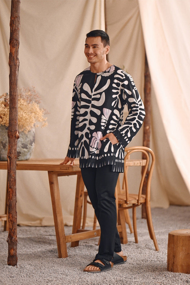 SIPO Wholesale Price Malaysia Men's Kurta with Key-Hole Neckline And Button Detail
