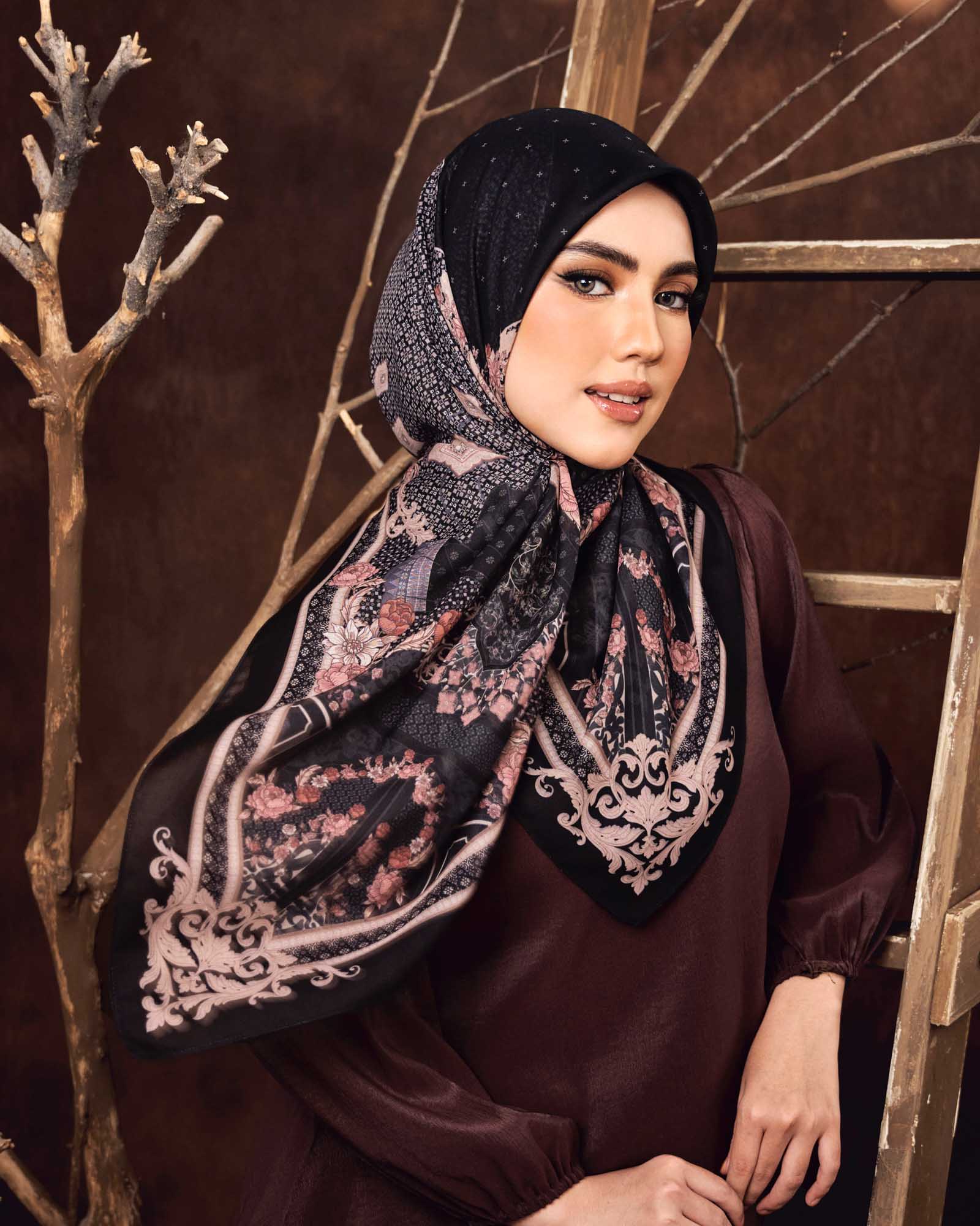 SIPO Free Custom Design Printed Exquisite Songket Motifs Shawl Muslim Hijab Cotton Voile Cotton Printing Tudung Square Scarf Muuslim Women Hijab