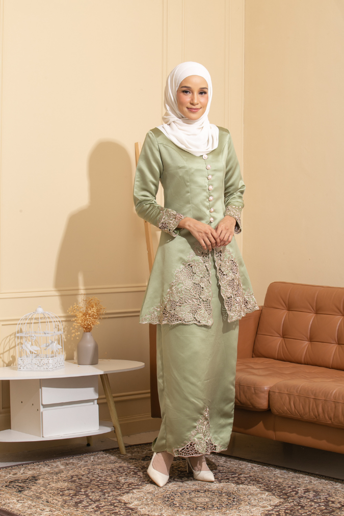 Kebaya Moden Pahang Kurung