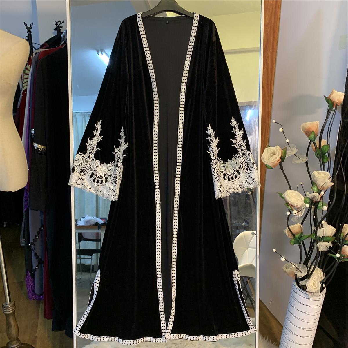 2022 Middle Eastern Muslim Fashion Women's Lace Stitching Gold Velvet Cardigan Robe
