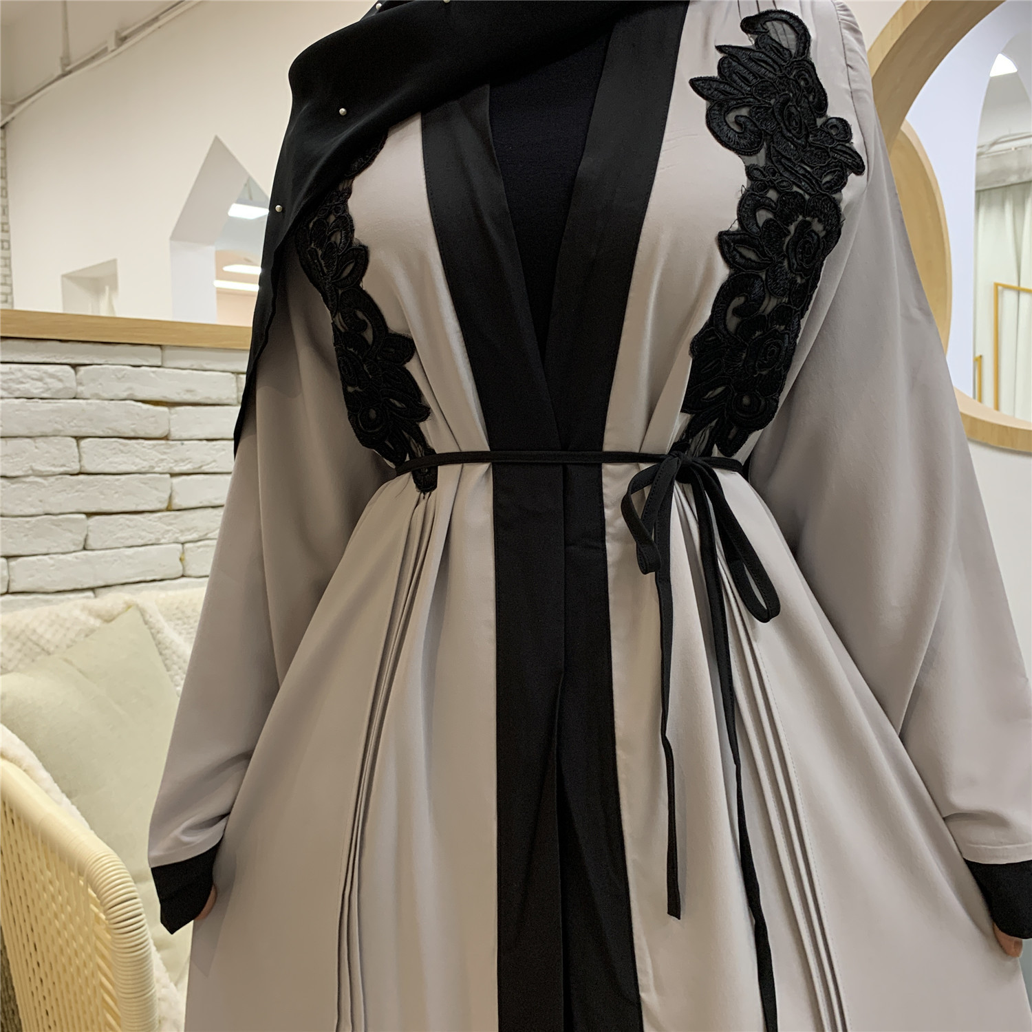 Middle Eastern Muslim Fashion Cardigan Slim Embroidered Lace Robe