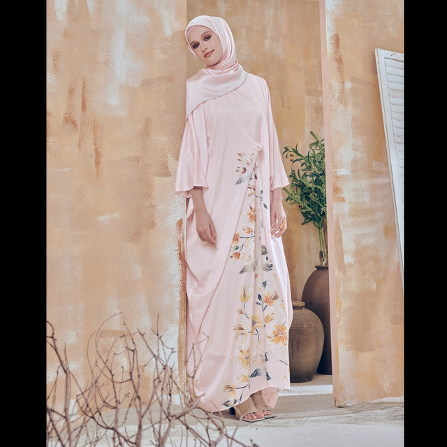 SIPO Eid New Design Wholesale Malaysia Satin Crepe Kaftan Floral Print Muslim Batik Kaftan Dress