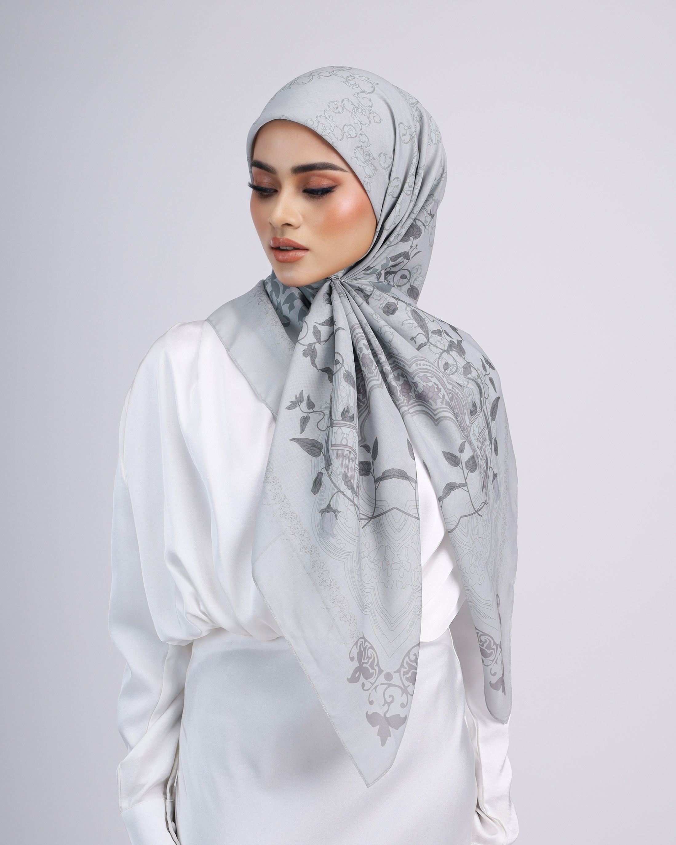 SIPO Wholesale Premium Cotton Silk Printed Scarf Square Tudung Bawal for Malaysia Women