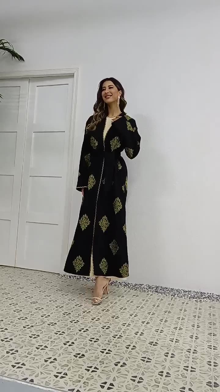 2022 New Autumn And Winter Retro Full Body Golden Embroidery Lace Cardigan Robe Abaya
