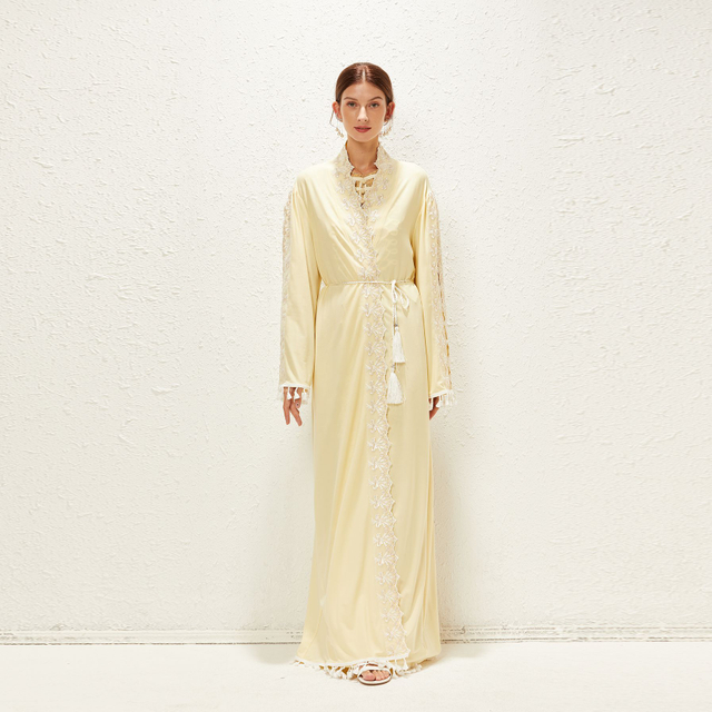 2022 Muslim Long Sleeve Loose Elastic Milk Silk Tassel Light Yellow National Style Elegant Fashion Robe