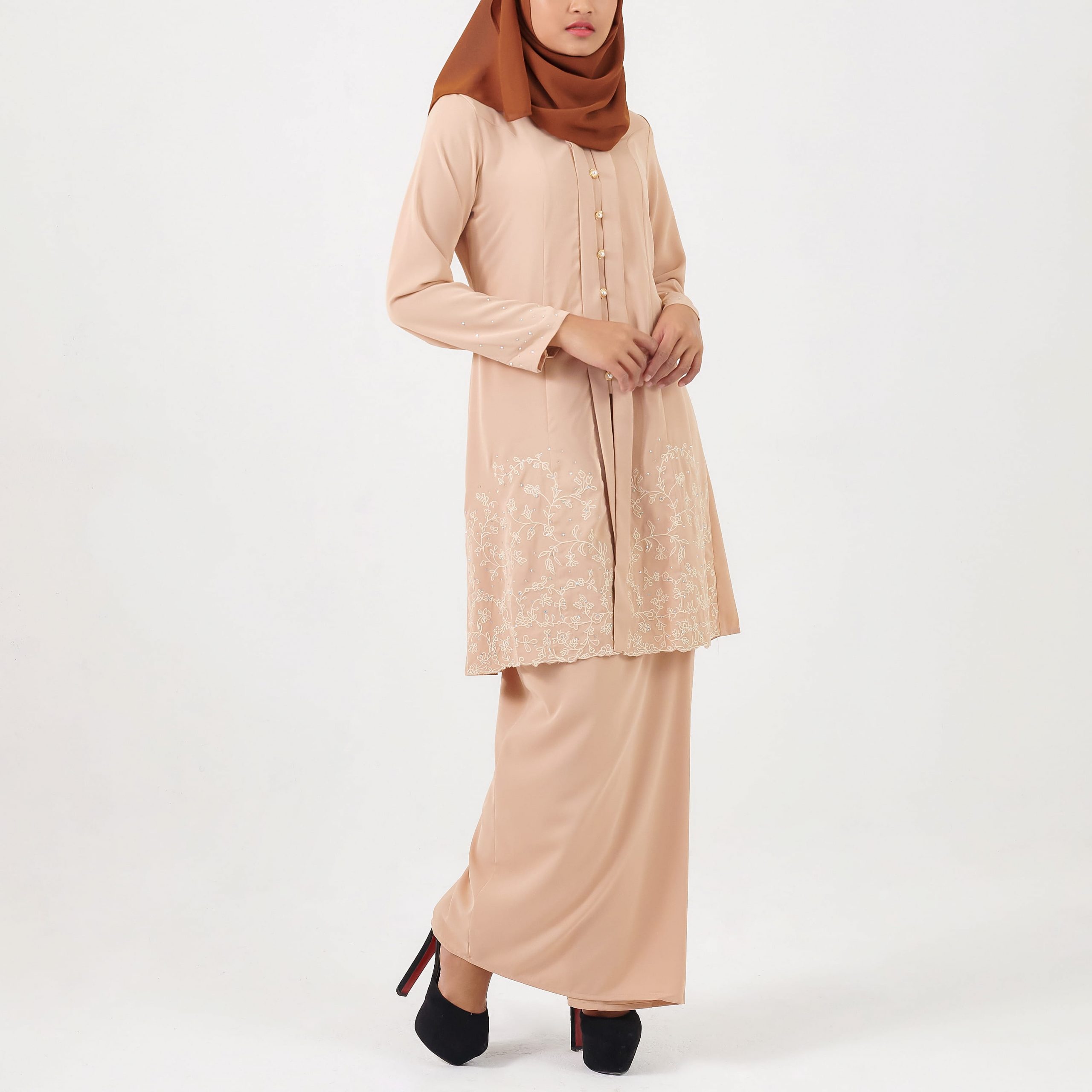 Gene-Martion-Lyla-Kurung-Kebaya-RA8045SU-18-Ivory-Cream-2-scaled