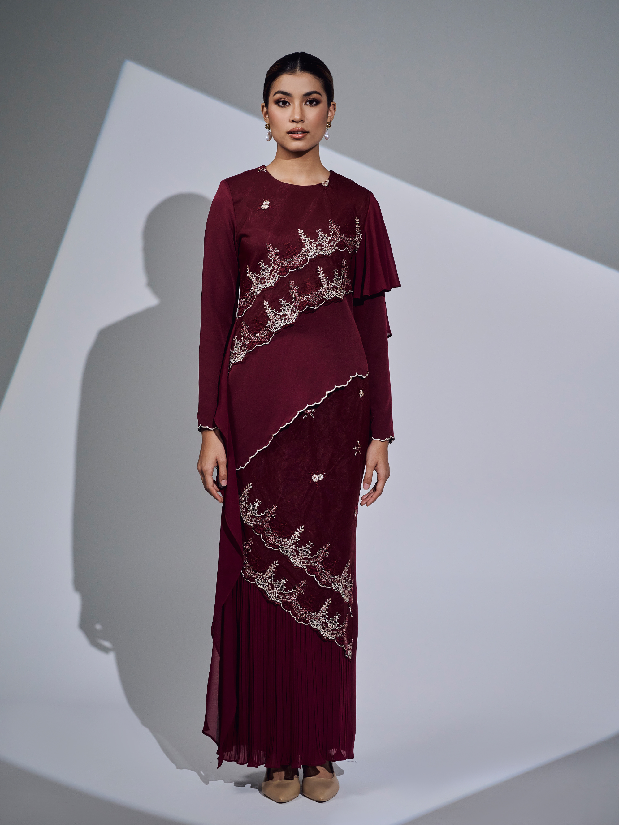 SIPO 2024 New Arrival Embroidery Lace Islamic Clothing Baju Kurung Wholesale in Vietnam Long Sleeve Baju Kurung