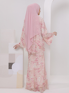 Modest Fashion Ready Wear Tailor：Whole Clothes Combining Tradition And Modernity