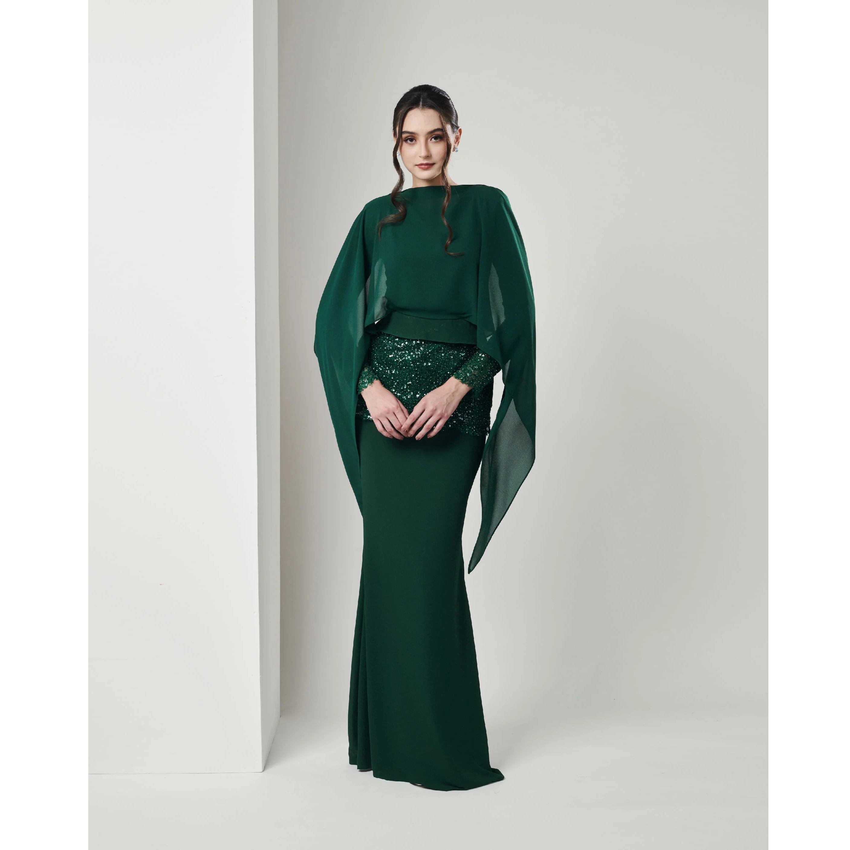 SIPO TIMELESS RAYA 2024 Design french beaded lace Baju Kurung - EMERALD GREEN 