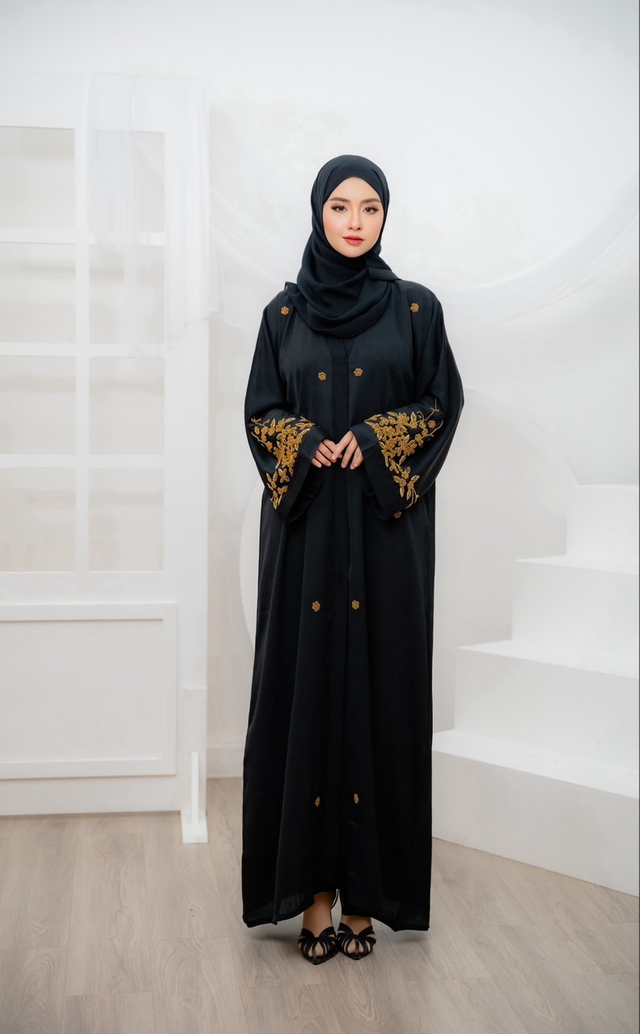 Abaya Wholesale 2024 Malaysia Style Muslim Women Long Seleeve Maxi Dress with Gold Embroidery And Handmade Beads