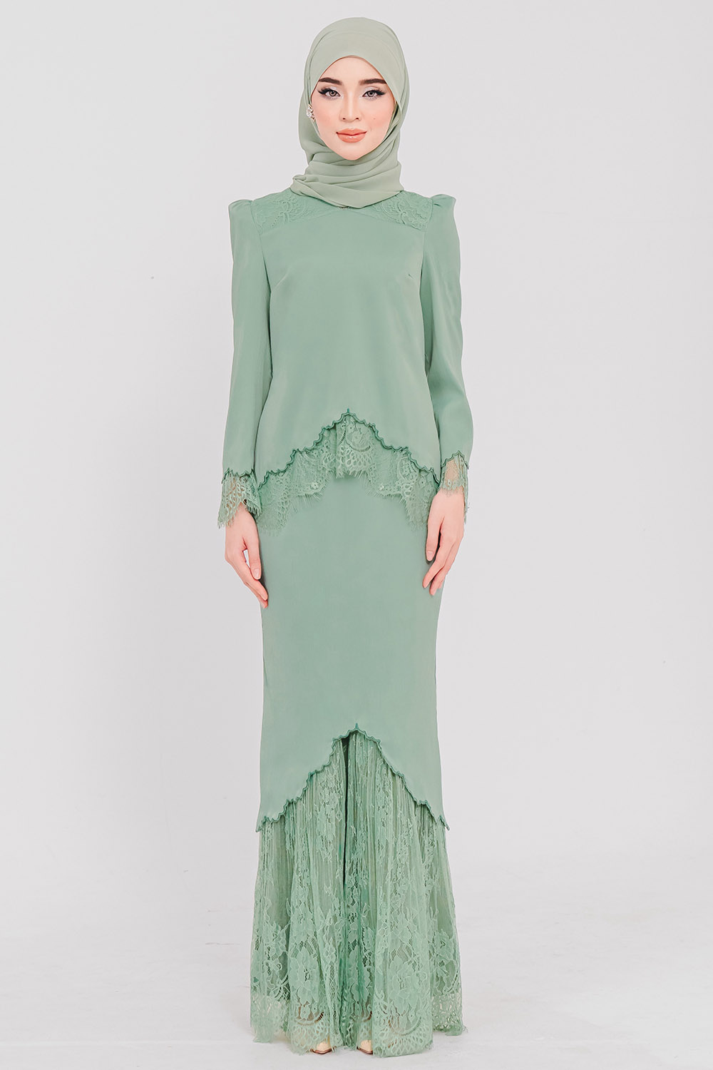 SIPO New Design Latest 2024 Factory Price Elegant Embroidery Muslim Baju Kurung Women Dress