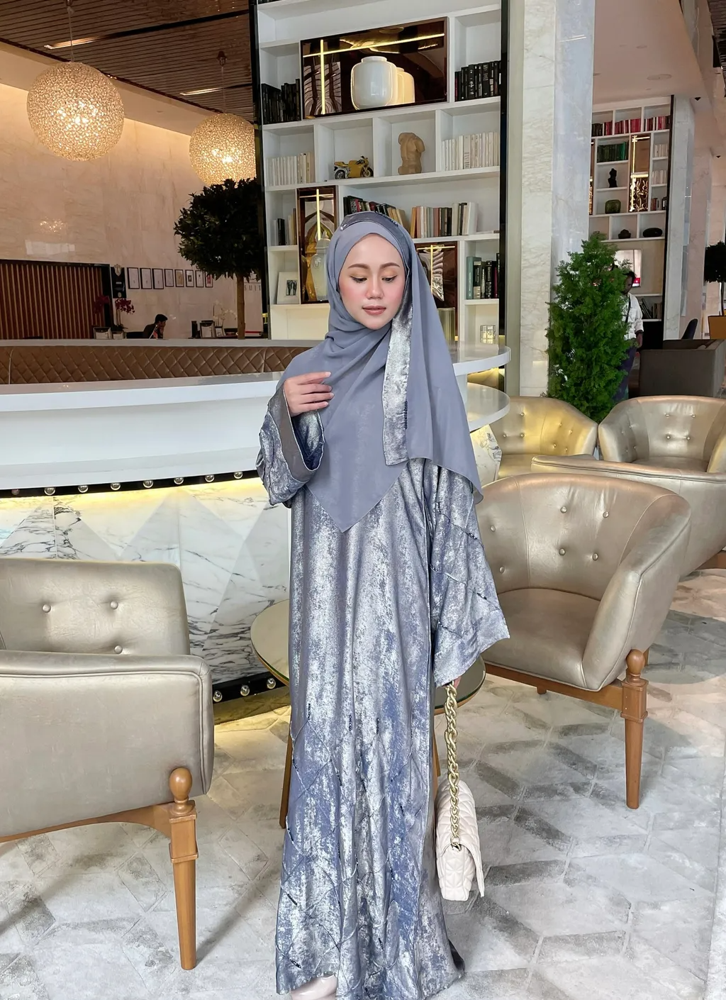 SIPO Luxury Italian Silk Abaya for Muslim Women with Handwork Embroidery And Matching Shawl