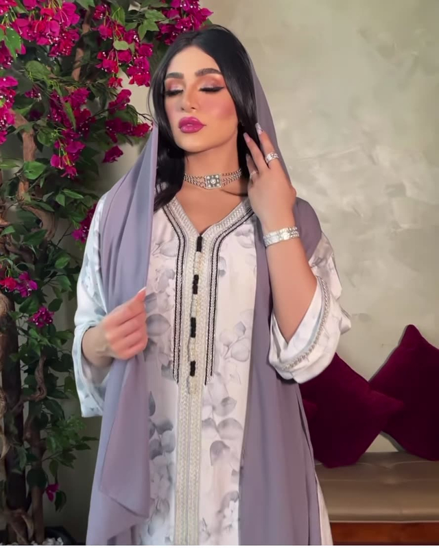  Women Embroidery Borka Turkish Kebaya Maleisie Modest Vêtements Dubai Prayer Clothes Vetement Femme Islamic Clothing Robe Femme Musulman Maxi Dress Open Abaya