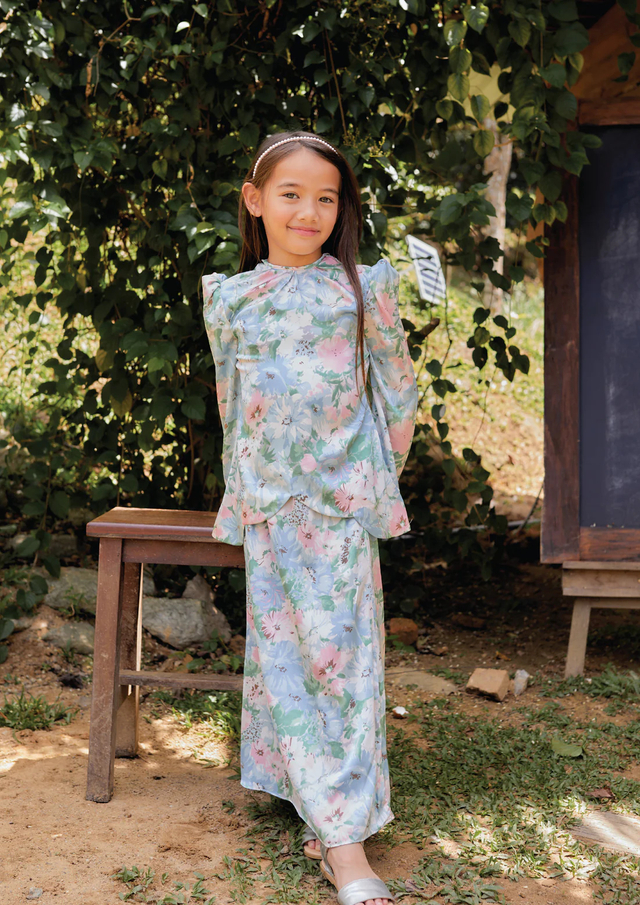 SIPO Eid New Design Malaysia Baju Kurung Musulman Kid Elegant Satin Scallop Puff Sleeve Dress with Border Lace Detailing
