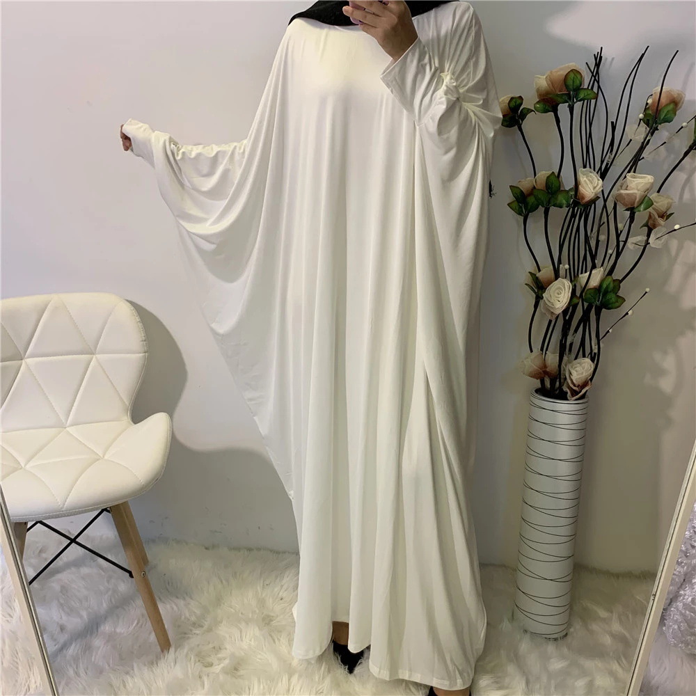 2022 Hot Sale in The Middle East Big Solid Color Muslim Abaya Fashion Bat Sleeve Robe Plus Size Dress 
