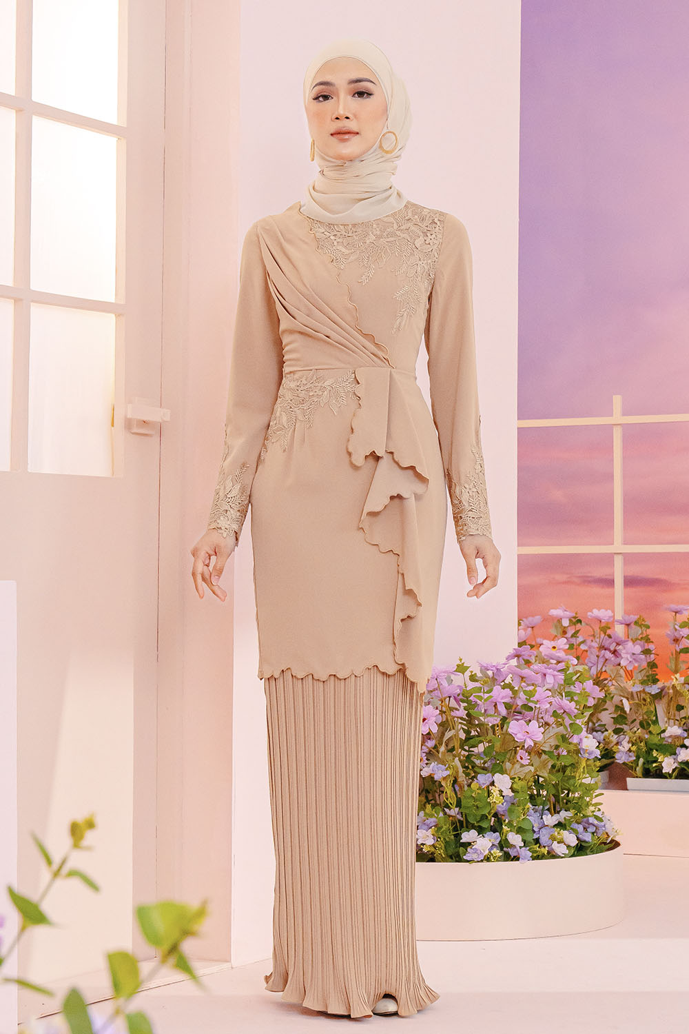 SIPO New Trend High Quality OEM ODM Muslim Dress Clothing Malaysia Long Baju Kurung with Scallop Embroidry And Pleated Skirt