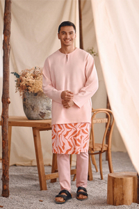 SIPO Modern Men's Kurta with Key-Hole Neckline And Functional Side Pockets Mens Kurta Malaysia