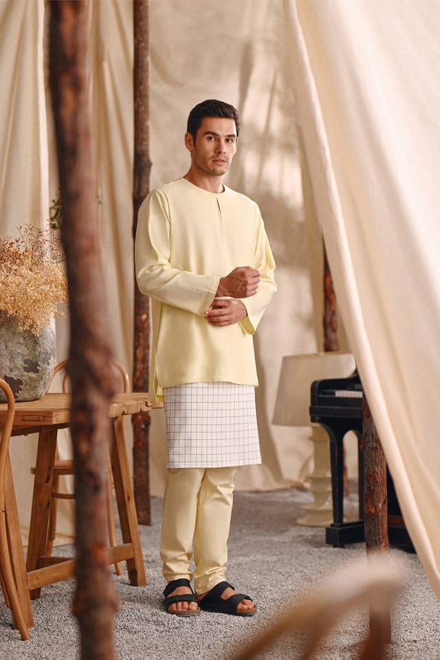 SIPO Men's Kurta With Key-Hole Neckline And Button Detail Baju Raya Mens Kurta Manufacturer