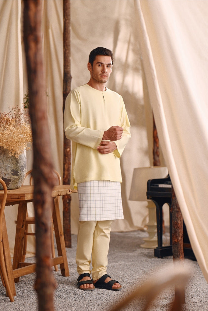 SIPO Men's Kurta With Key-Hole Neckline And Button Detail Baju Raya Mens Kurta Manufacturer