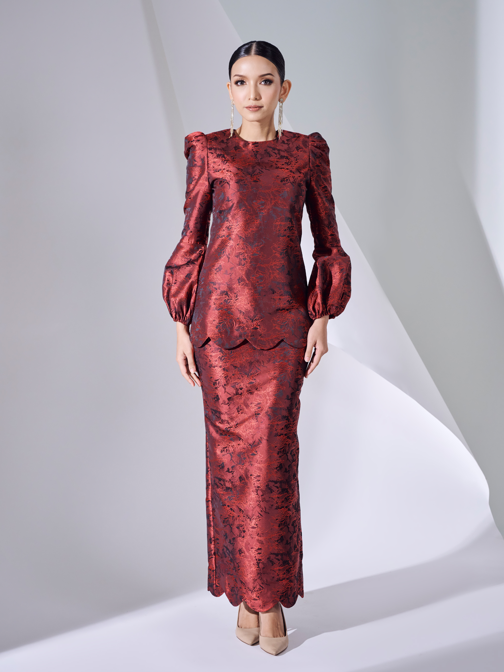 SIPO Exclusive Design Baju Kurung Wholesale in Vietnam Premium Brocade with Shinning Fabric Muslim Women Dress